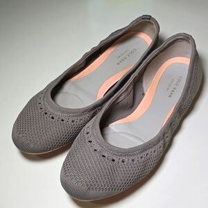 COLE HAAN Perforater Slip On Flats Lightweight Round Toe